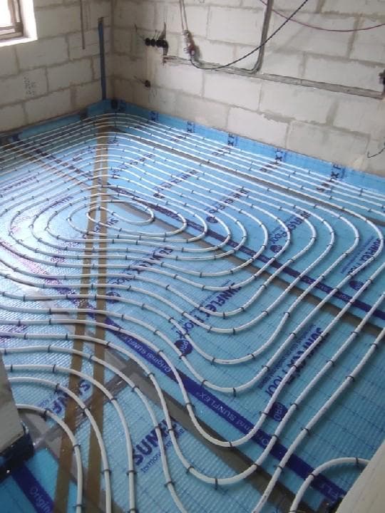 Podlahové kúrenie v obci Kalša