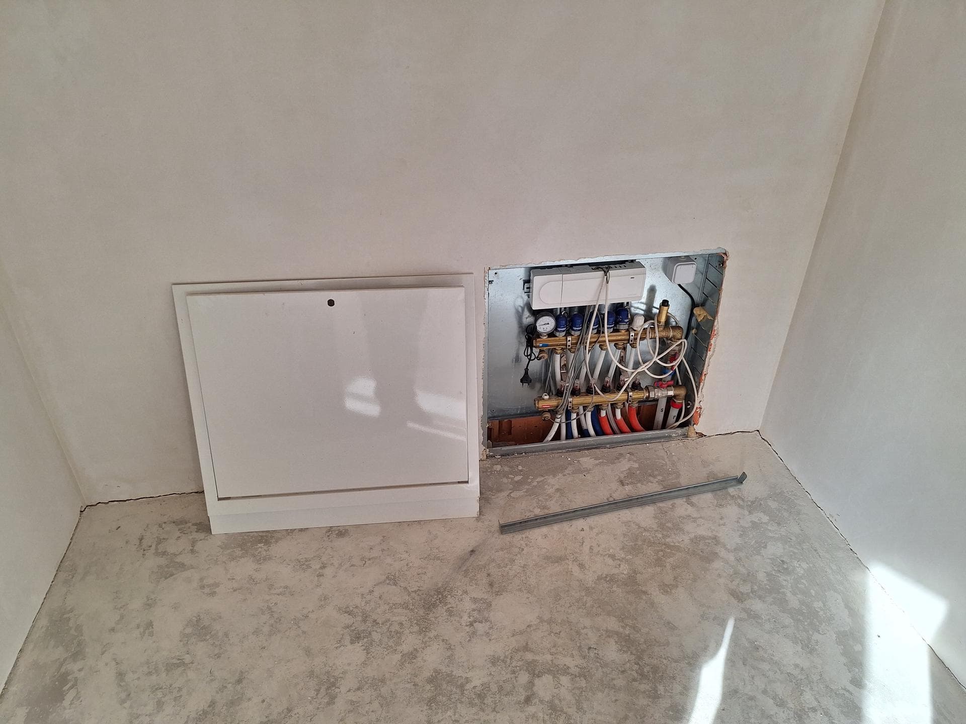 Potrubný systém podlahového kúrenia a tepelné čerpadlo značky Daikin